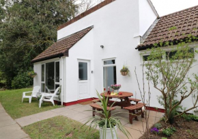 Manorcombe No1, Callington Cornwall Pool view & prosseco